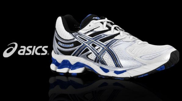 Купете спортни стоки от Asics